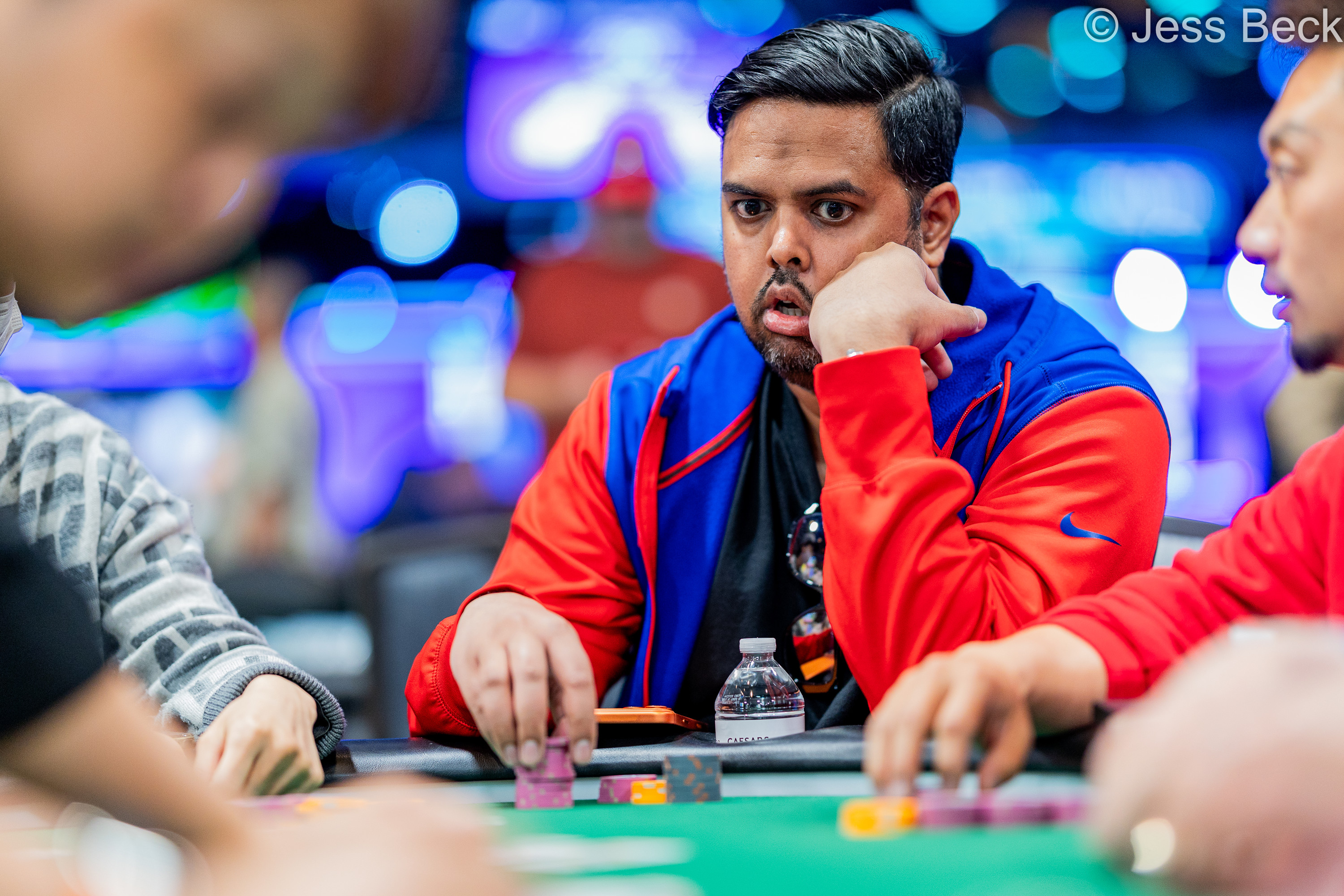 DG真人娱乐 - WSOP 主赛事泡沫期上演“清一色”VS“葫芦”的世纪对决 - DG百家乐